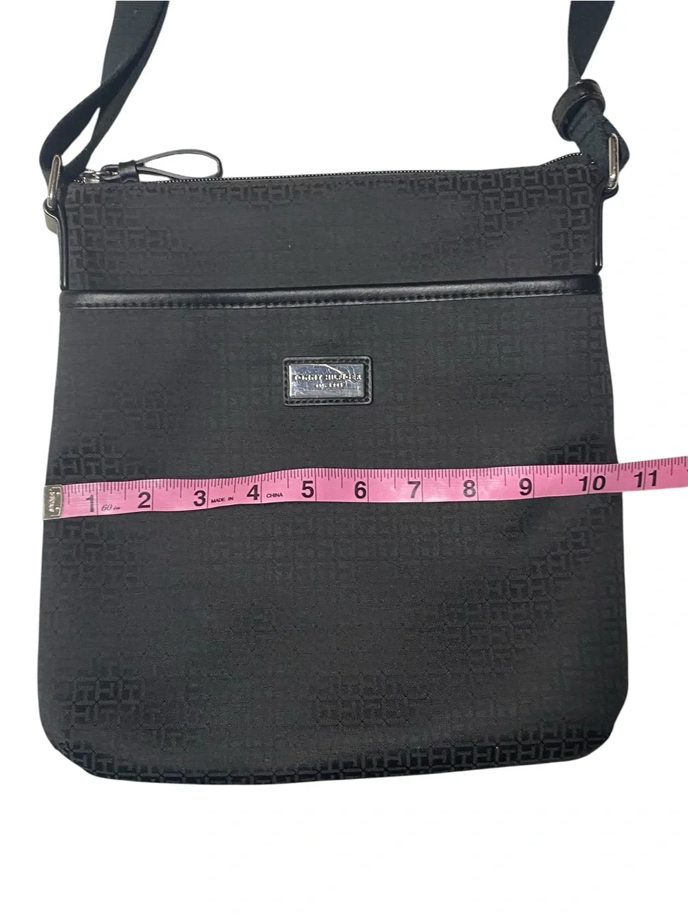 Tommy Hilfiger Black logo Crossbody Messenger Bag purse convenient for travel